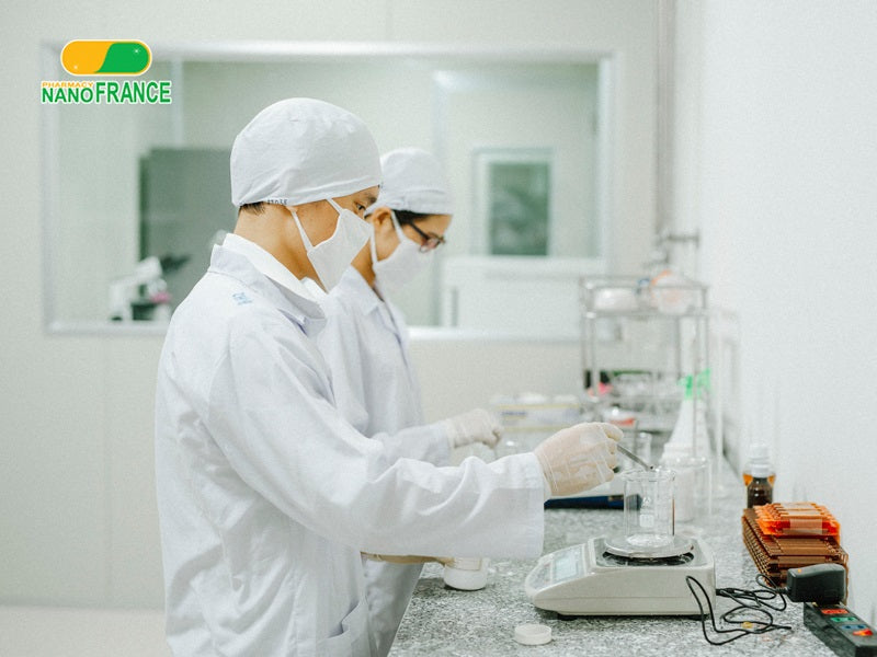 gia công kem trị mụn đông y