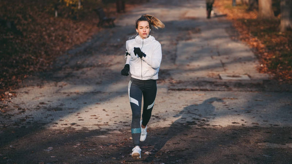 sportswoman who runs with mate