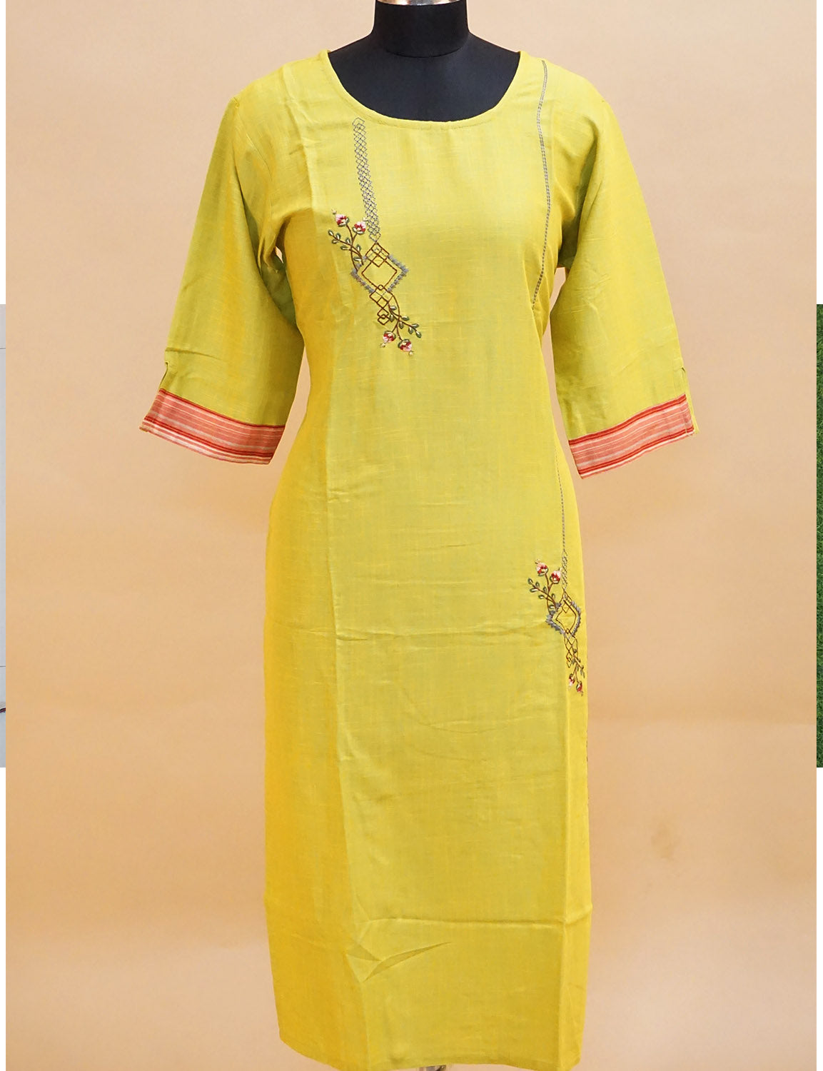 Kurthi Set-KD307 – Gayathri Reddy Traditional Designer Studio