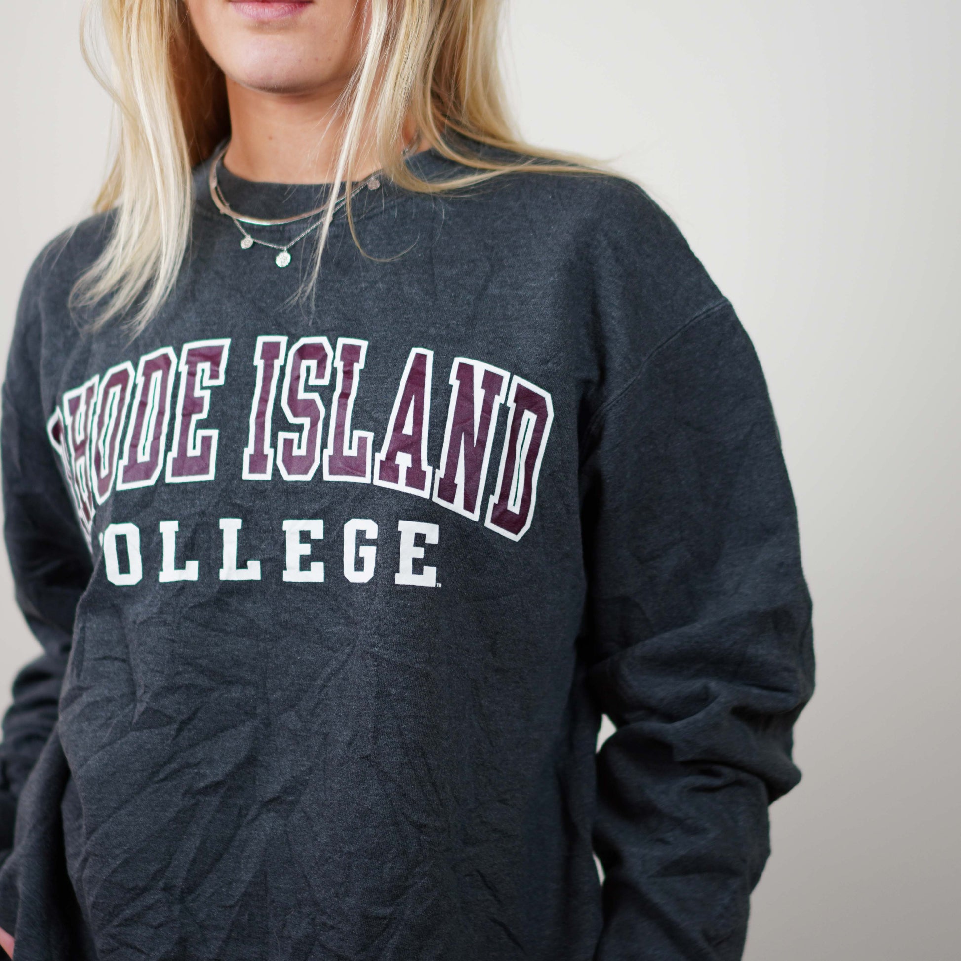ukrudtsplante tilskadekomne Sanctuary Rhode Island College Champion Sweatshirt – Dadscloset.dk