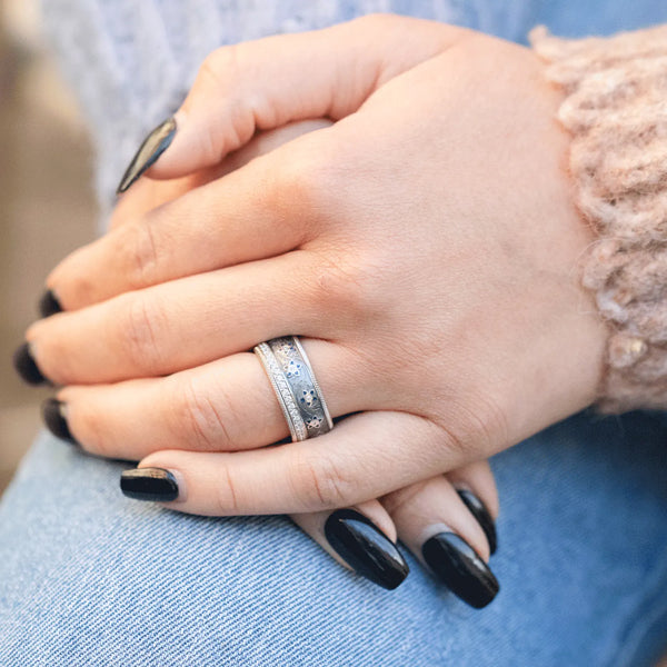 Diamond flower ring