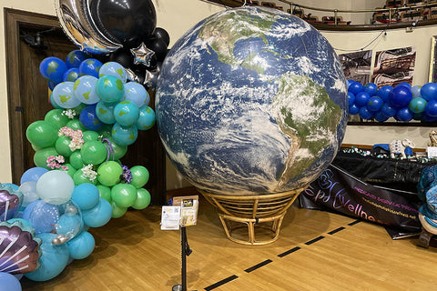 globe balloon creation