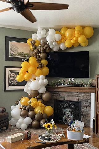 gold and bronze balloon creation