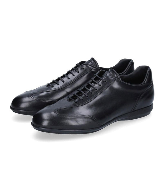 sneakers uomo artigianali in colore nero