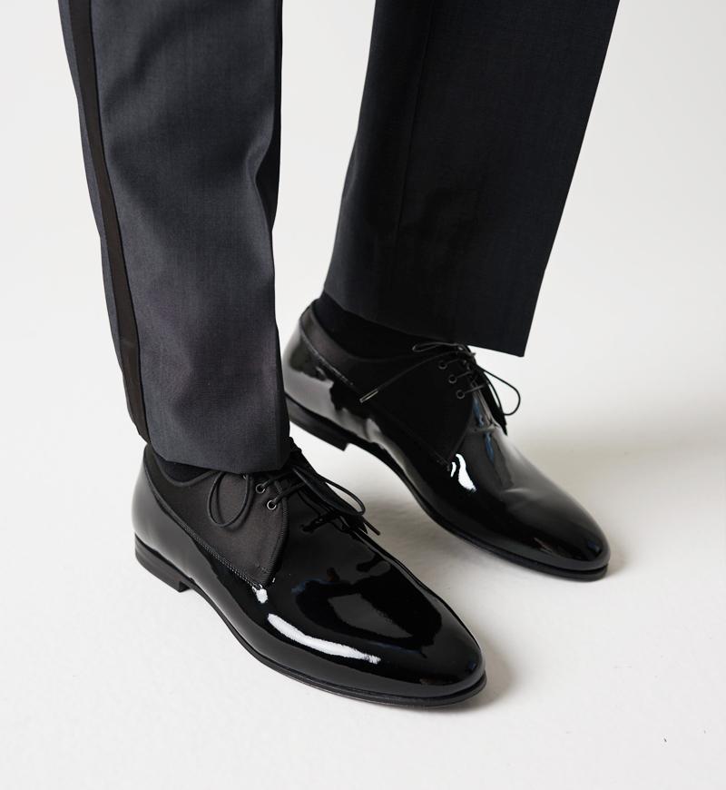 formal derby for men in black patent leather and satin
