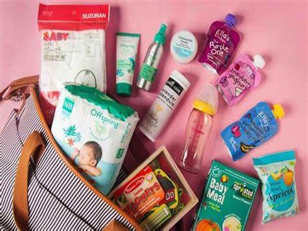 Diaper bag with baby food