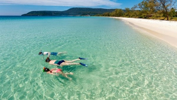 family snorkeling