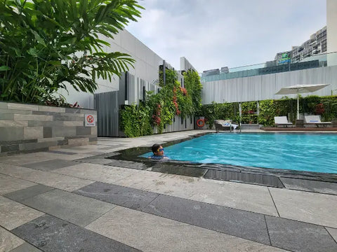 Hilton Singapore Orchard Swimming Pool