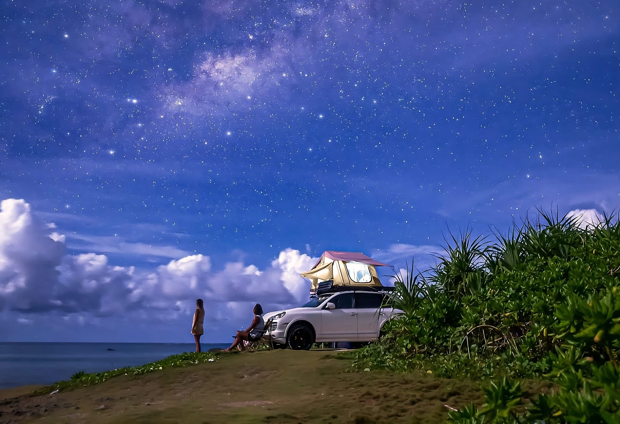 aluminum hard shell roof top tent