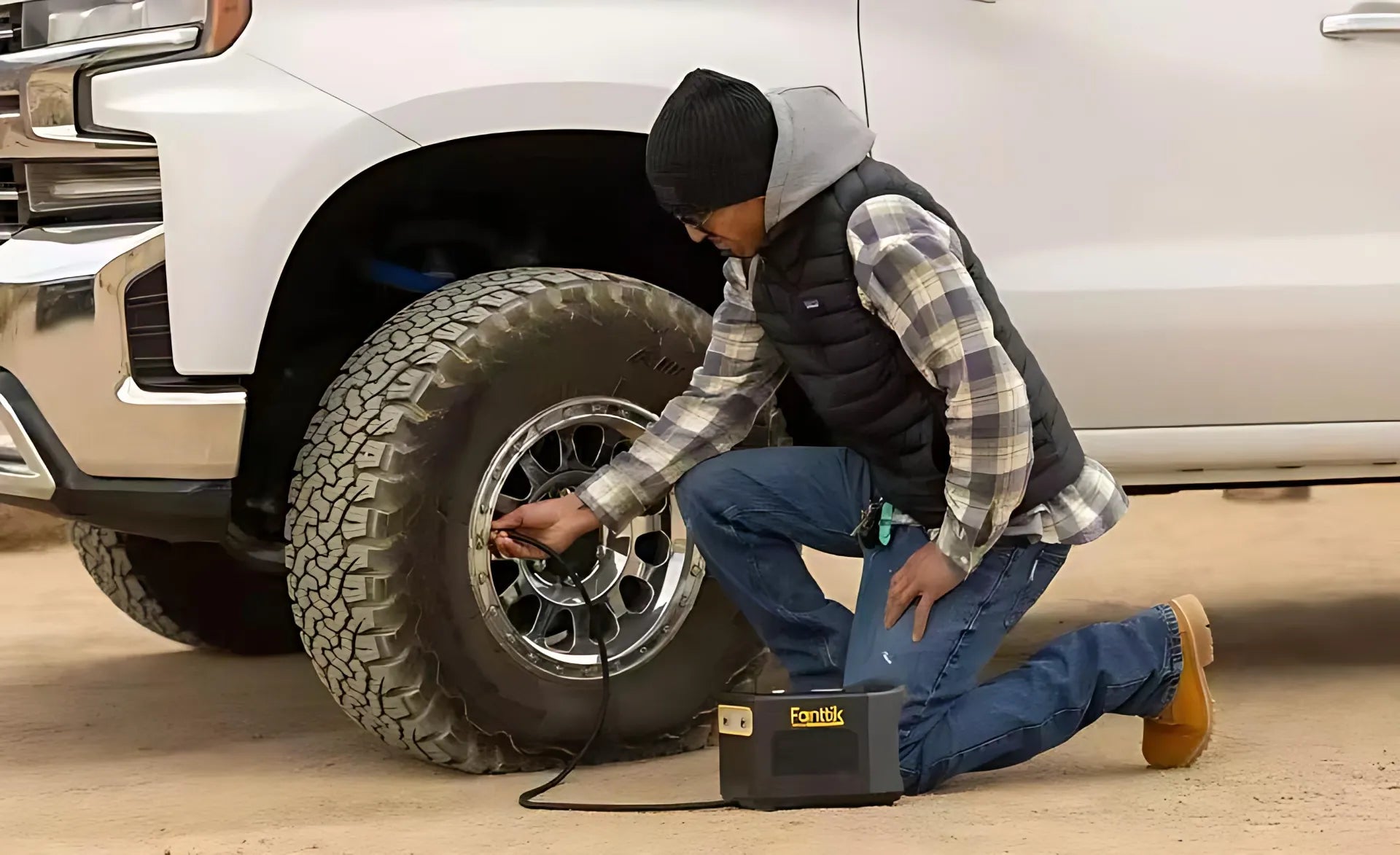 Fanttik tire inflator handle truck