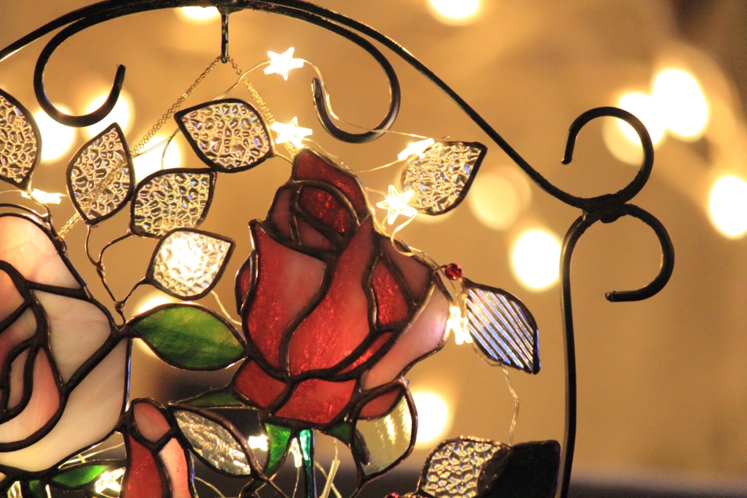 真っ赤な薔薇のステンドグラスランプ - 照明