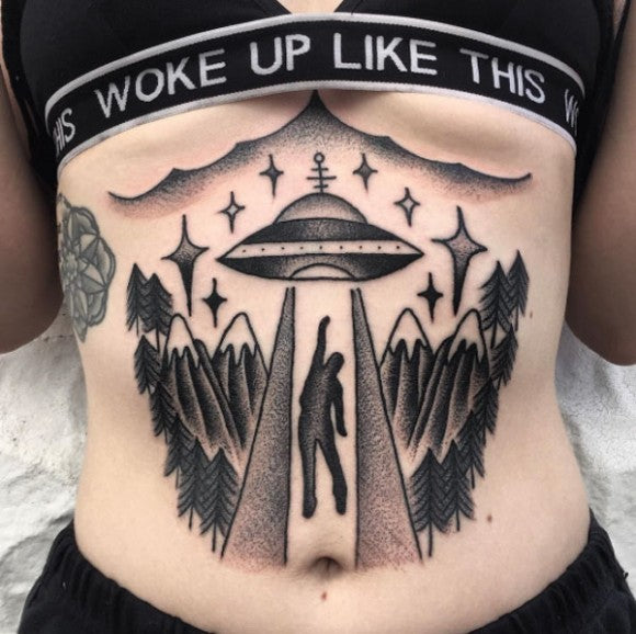 Beam mich hoch UFO sternum tattoo