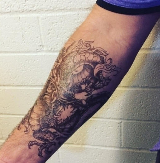 Gigantische Grijze Draak Tattoo for a week