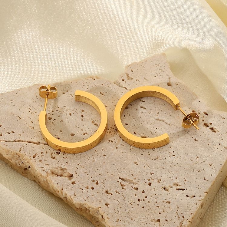 elise hoop earrings