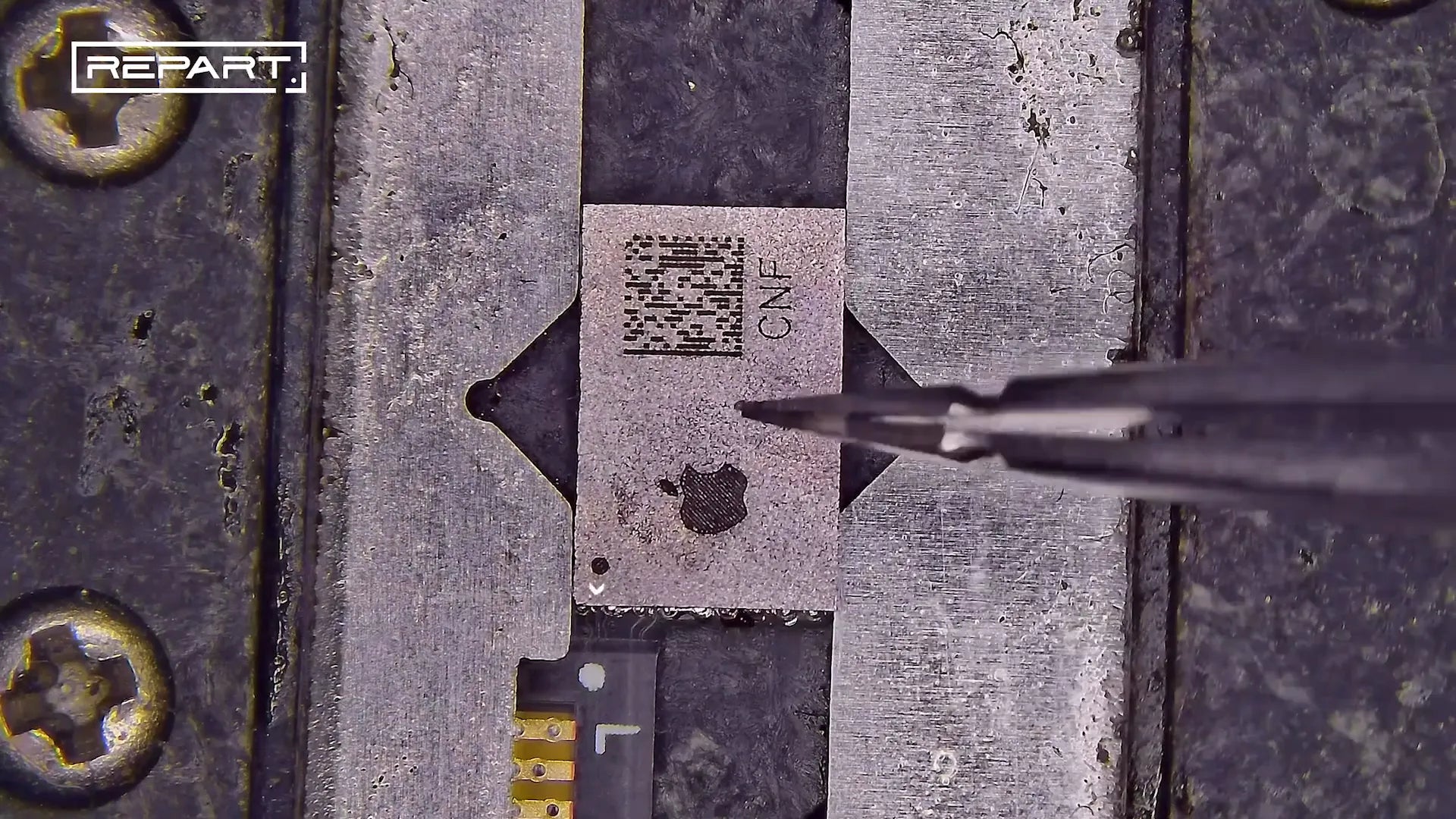 Aligning IC with pads