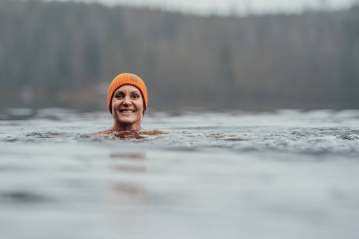 kylmän-veden-uinti-northoutdoor