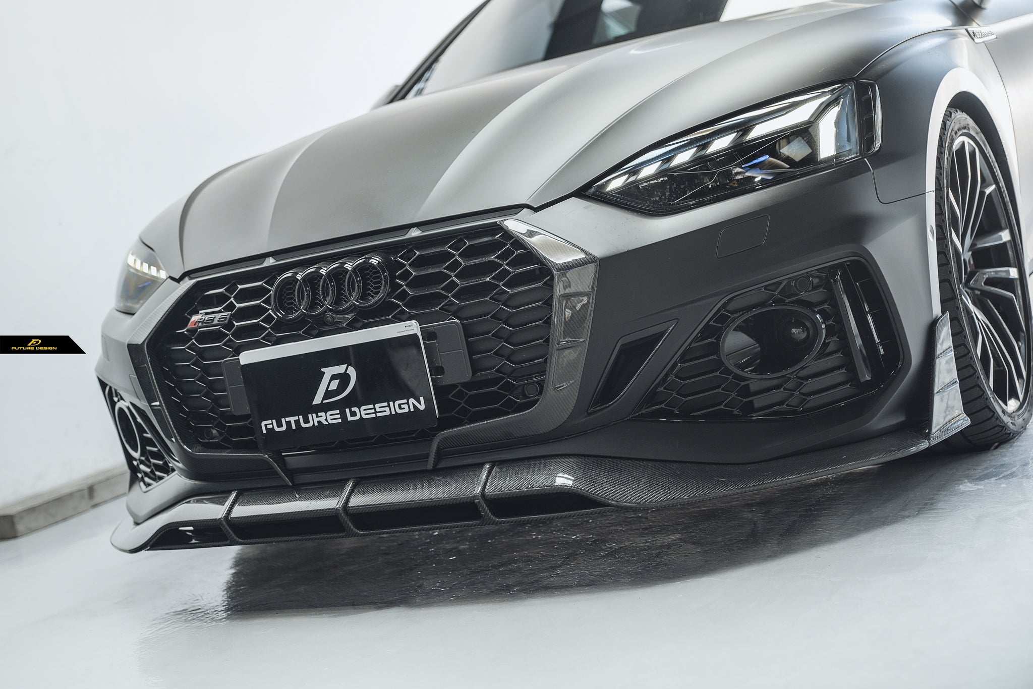 RS5 B9.5 - Future Design carbon Front Vent Cover