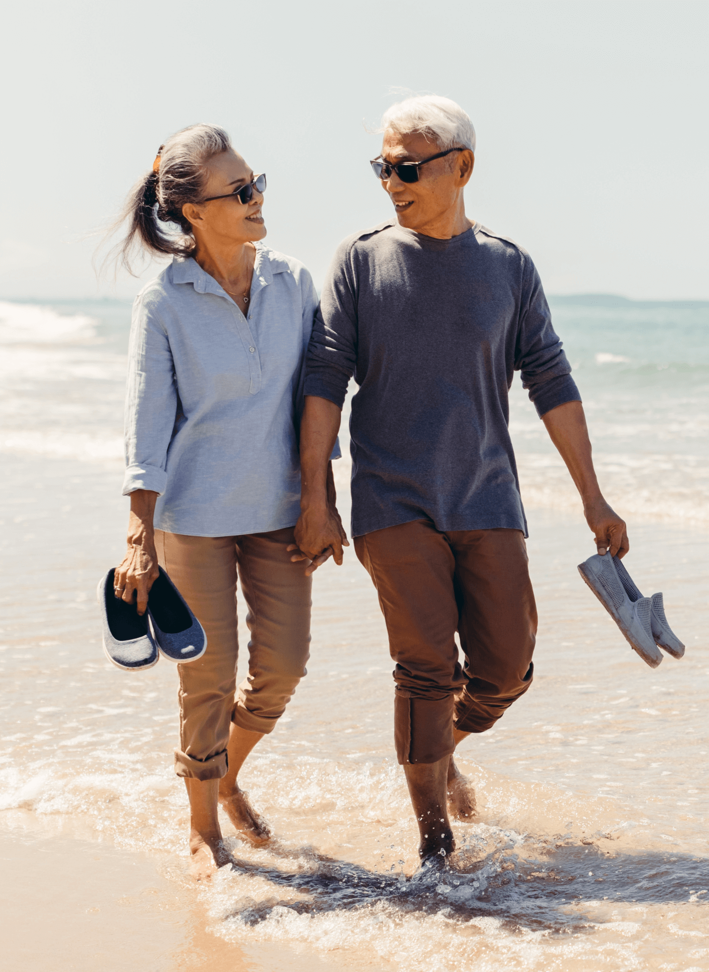 Walking_on_the_beach