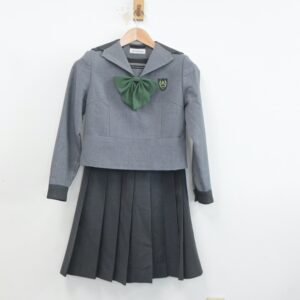 山陽学園中学校の制服