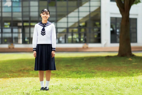 盛岡白百合学園高等学校の制服