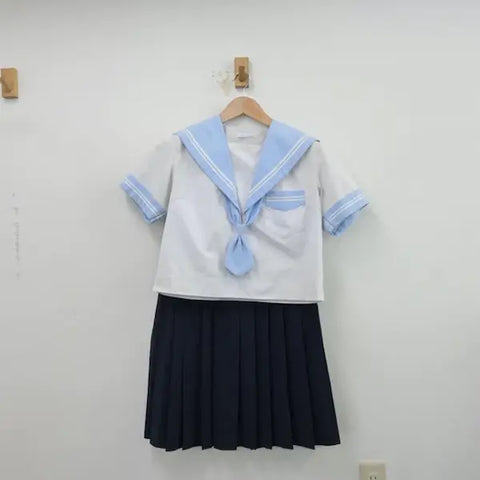 上野芝中学校 女子制服