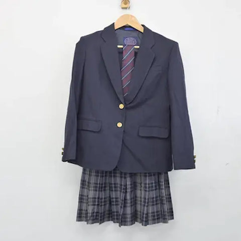 横浜市立みなと総合高等学校の冬服