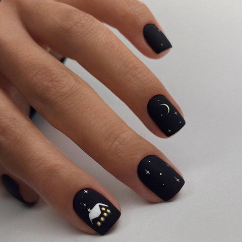 10 Must-Try Press-On Nails for October