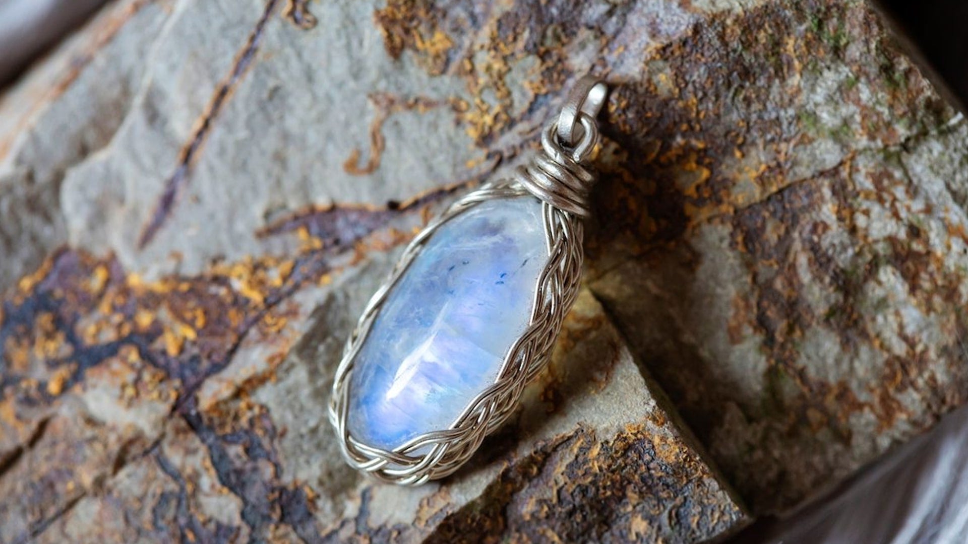 All the Properties of the Moonstone | Moonstone Store