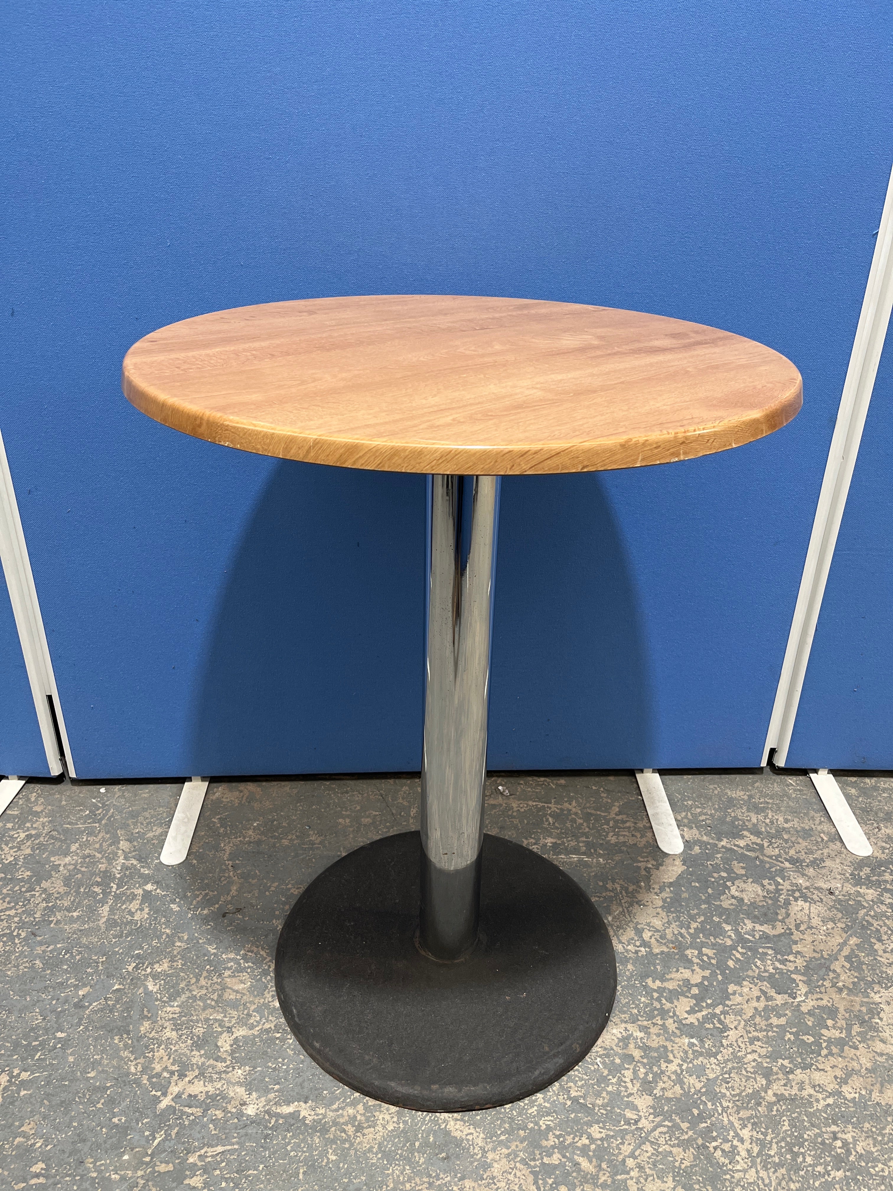 tall bar round table