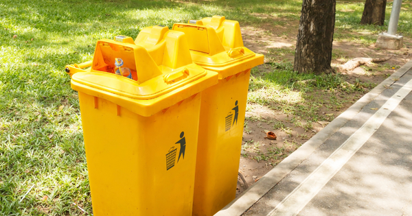How To Sort Trash And Recycle In The Netherlands - Yellow bin