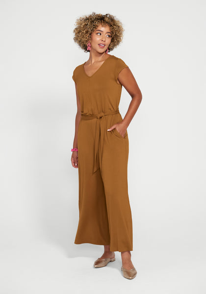 Petite Fitted Pocketed Belted Jumpsuit With a Sash