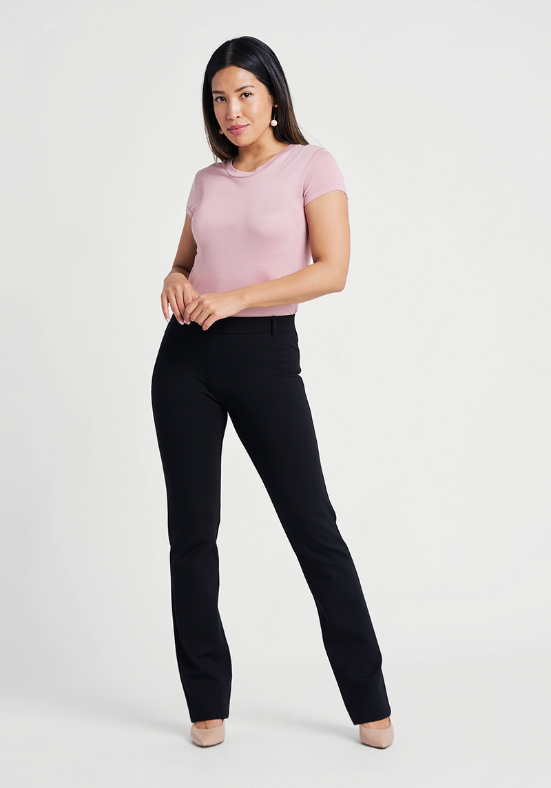 These Old Navy Yoga Pants Look Like Slacks and Are Perfect for Travel