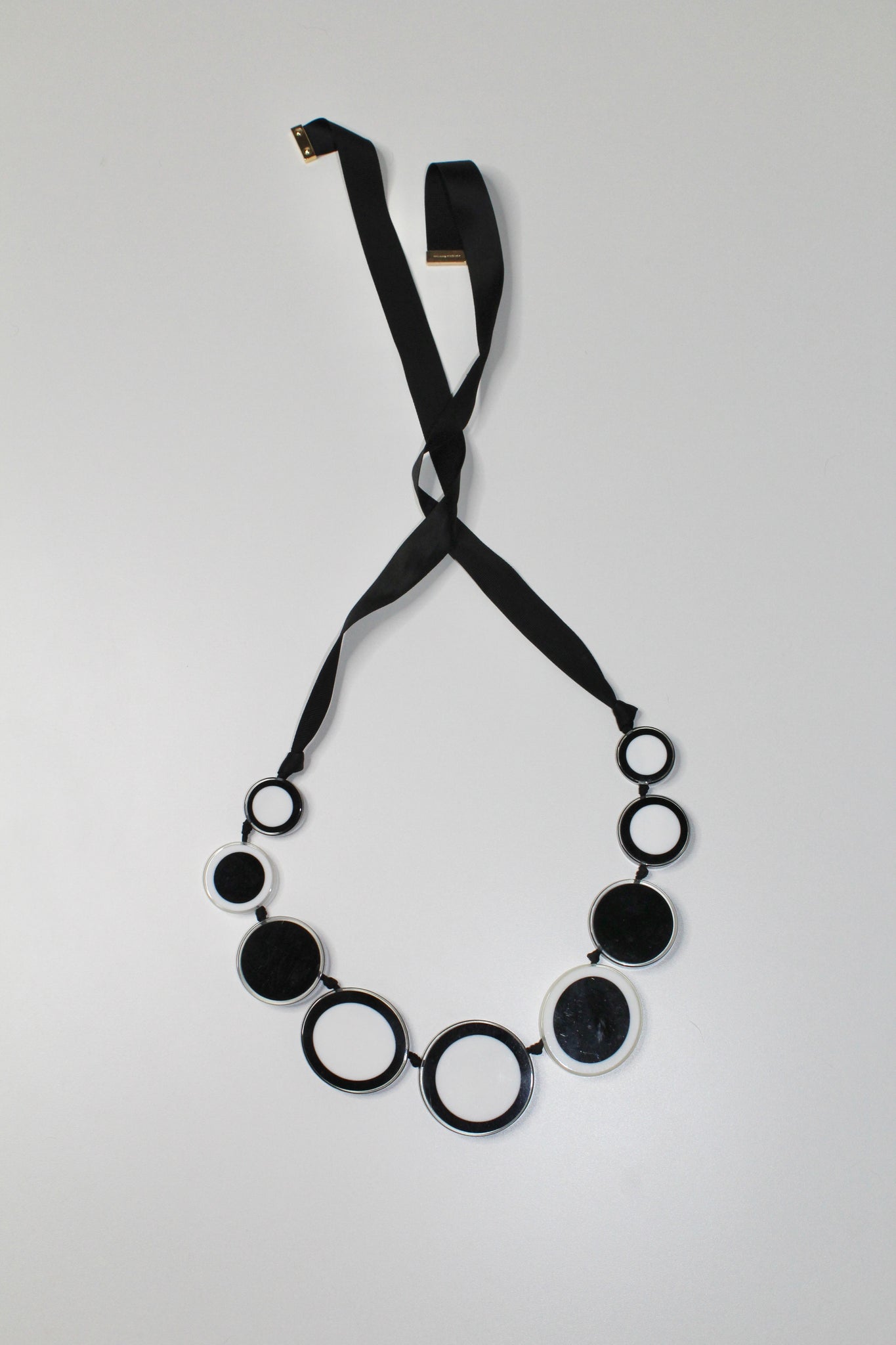 Kate Spade black white connect the dots necklace – Belle Boutique  Consignment