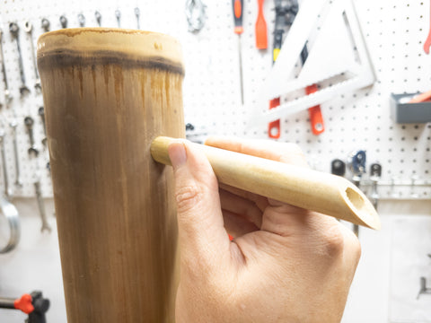 Insert small bamboo into hole tightly