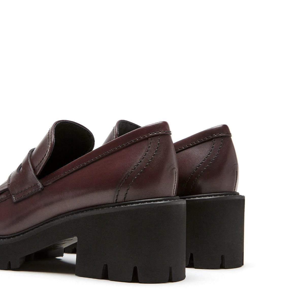 ROAMFRINGE LEATHER LOAFER