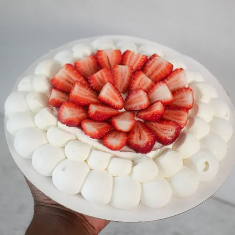 Strawberry Pavlova