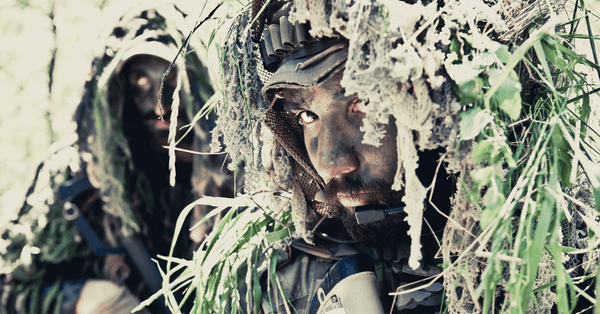 Soldier with made-to-measure Ghillie Suit