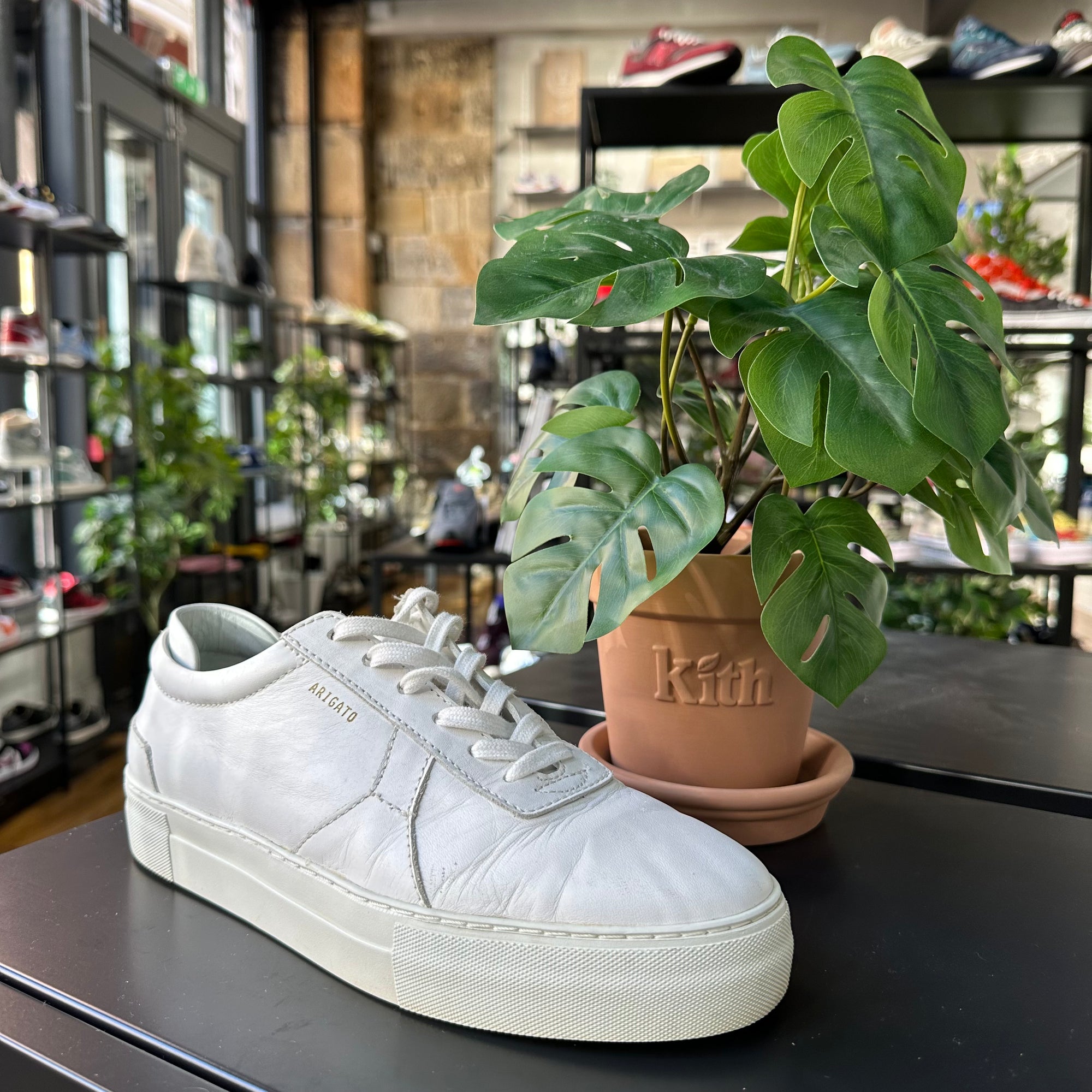 Louis Vuitton Red LV Stripe Luxembourg Trainers – Savonches