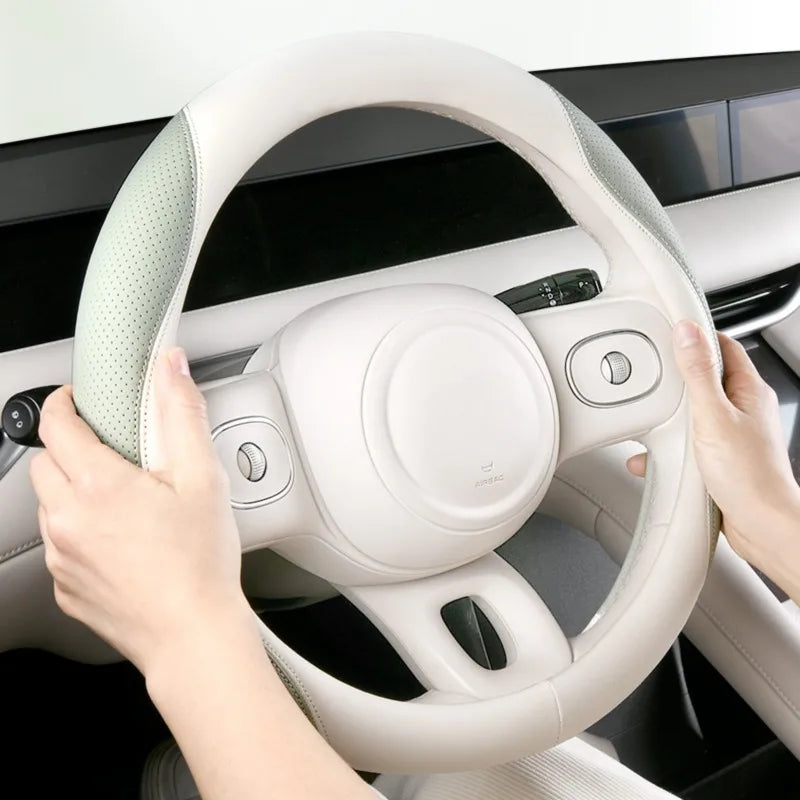 PU Leather and Mesh Car Steering Wheel Cover, Comfortable and Breathable, Keeps Cool in Summer and Warm in Winter