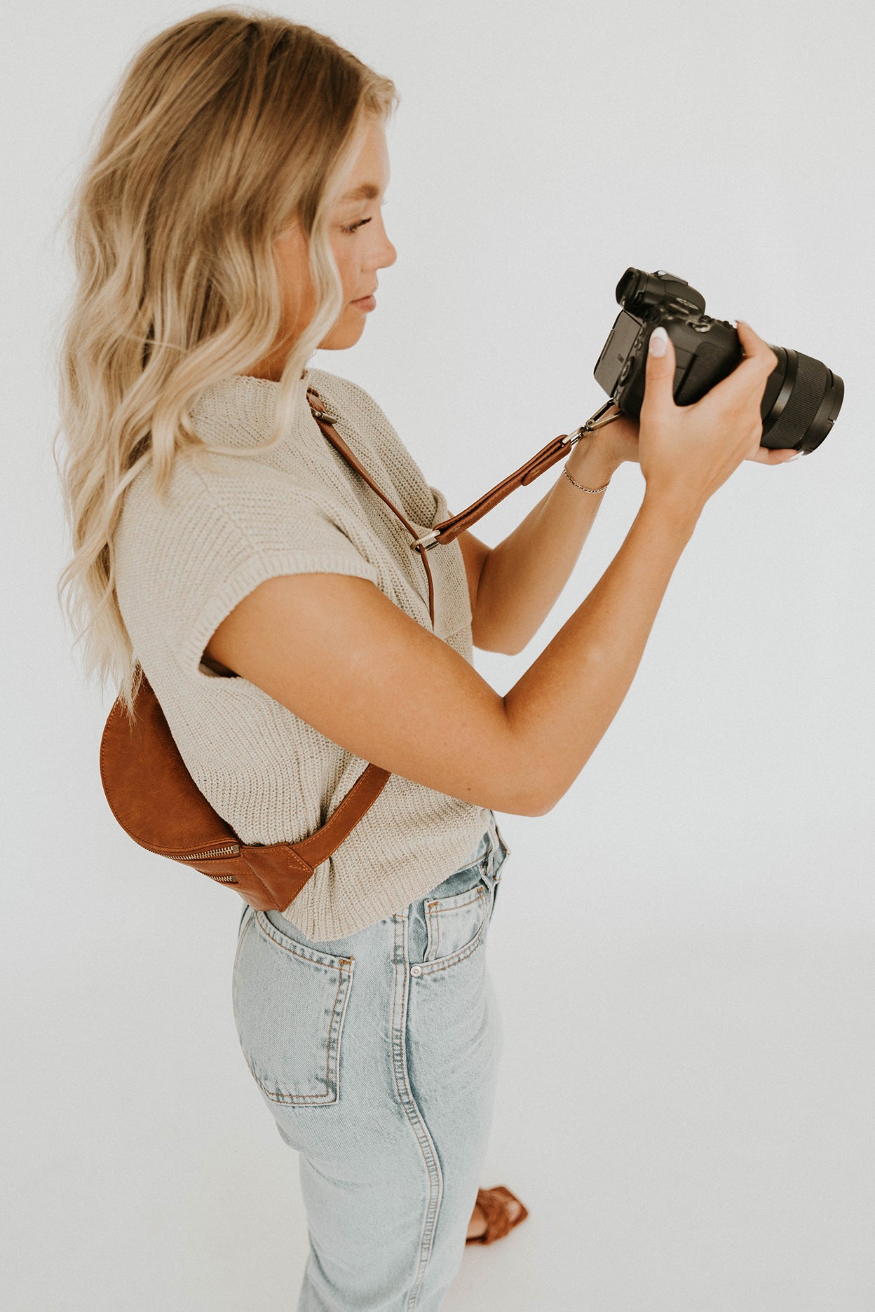 Photographer's Fanny Pack (PRE-ORDER- SHIPS IN AUGUST) – kindlycamerabags