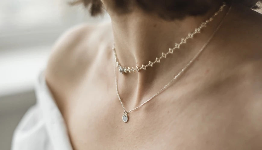 thin necklace