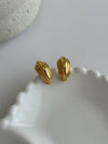 Vintage clip-on Earrings - Cecilia Vintage