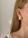 Vintage clip earrings - Cecilia Vintage