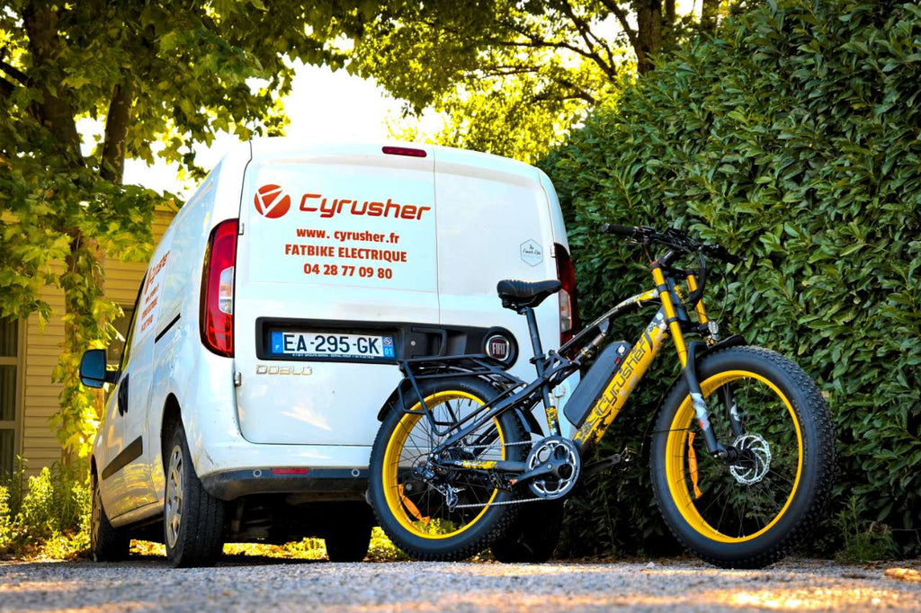 Cyrusher's XF900 electric bicycle and French team transport vehicle