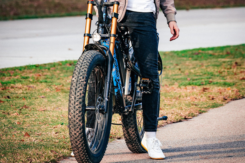 Cyrusher full suspension ebike with motorcycle-style fork
