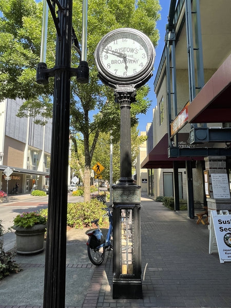 A Joseph Mayer Clock in Eugene Oregon, The Bristow Clock on Broadway