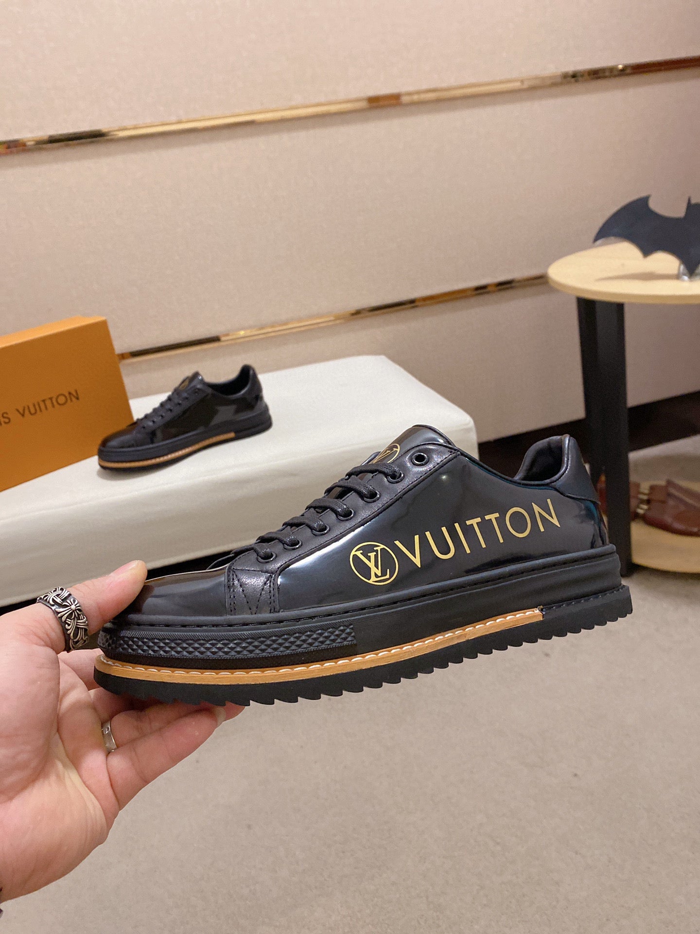 2021 LV Louis Vuitton Men's Leather Low Top Sneakers Shoes B