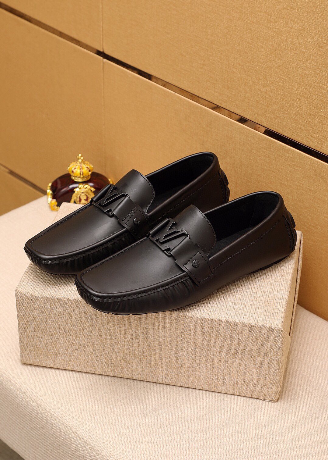 LV Louis Vuitton BEST QUALITY Men's Leather Fashion Loafers 
