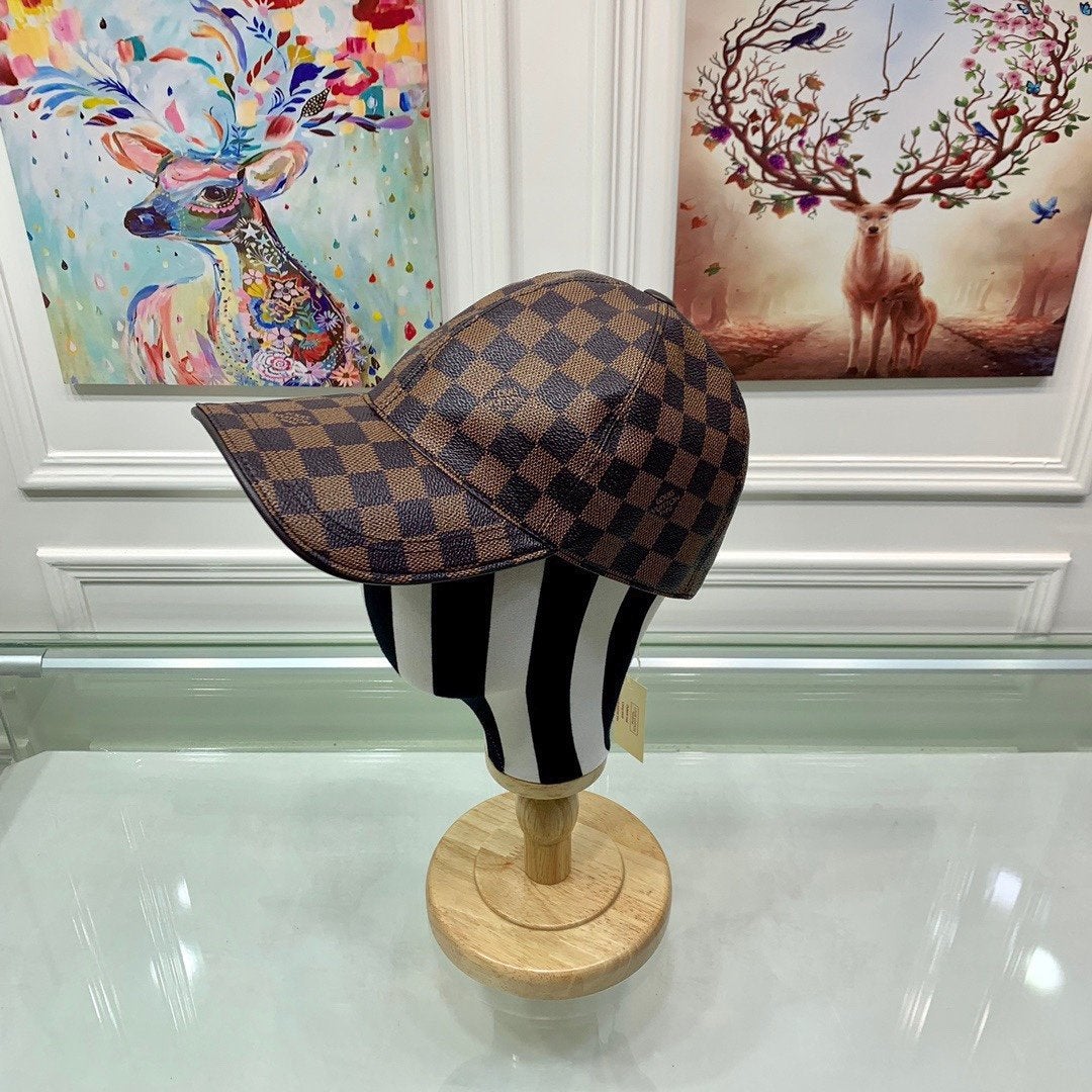 LV Louis Vuitton Men Women new baseball cap, simple atmosphere, casual and versatile sports cap12