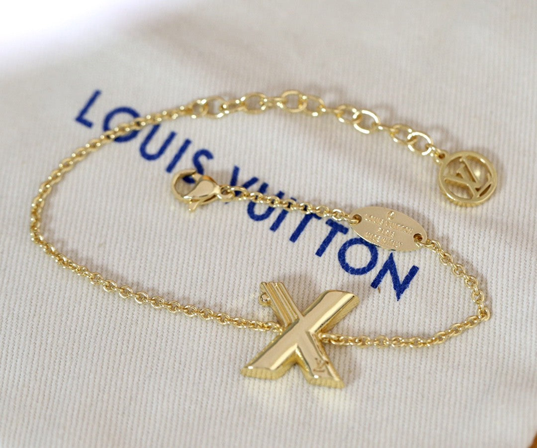 Louis Vuitton 2022 New  Bracelet  Fashion Letter Bracelet Jewelry